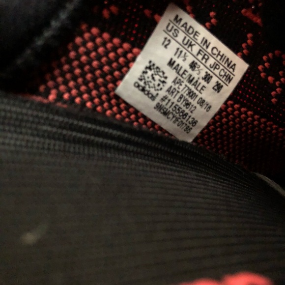SOLD!! Adidas Yeezy Boost 350 V2 - By9612 - Picture 3 of 8
